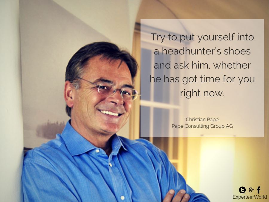 How to behave on the first contact with a headhunter